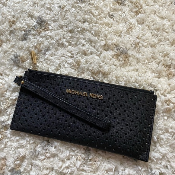 Michael Kors Wallet - Picture 3 of 3